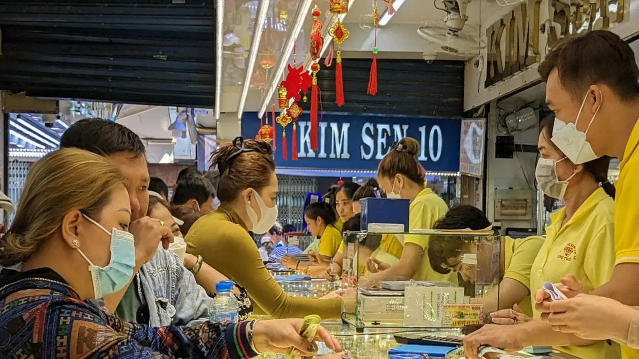 تذبذب أسعار الذهب في شركات SJC وDOJI وBTMC والأسواق العالمية اليوم